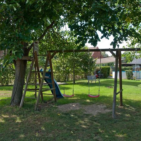 Ferienwohnung Alte Schule Vetschau Exterior foto
